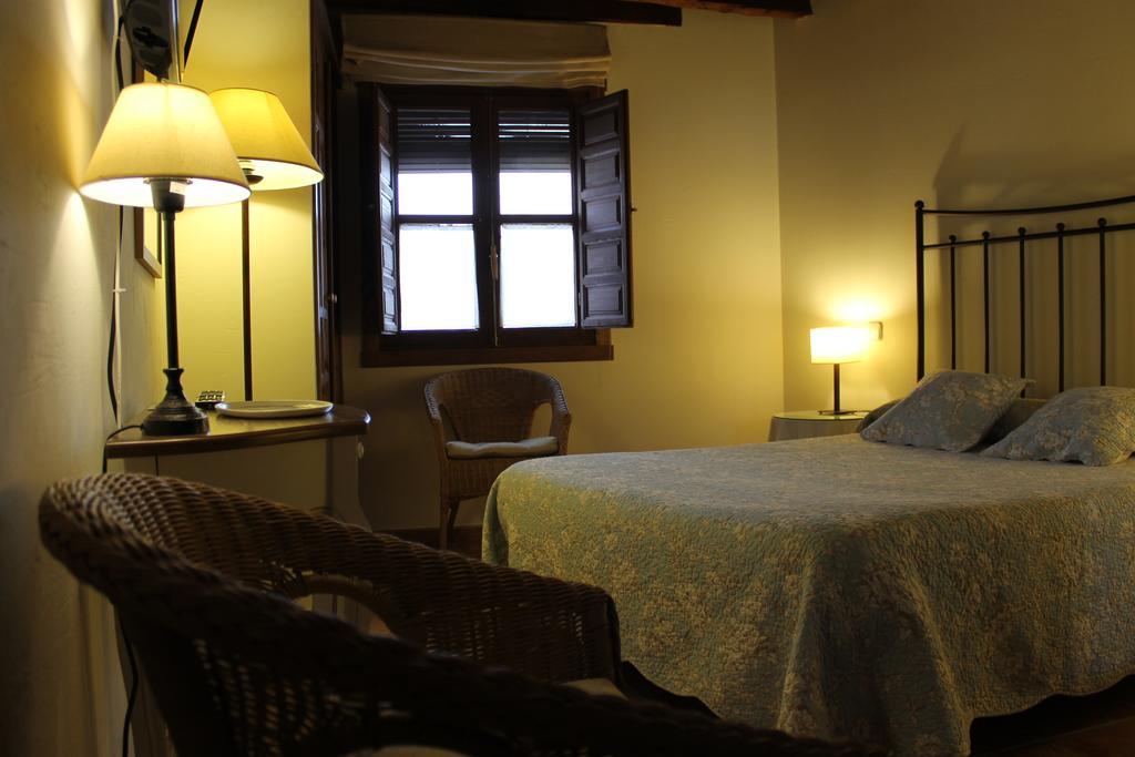 Rural Luna Y Rural Lunaposada Guest house 2*