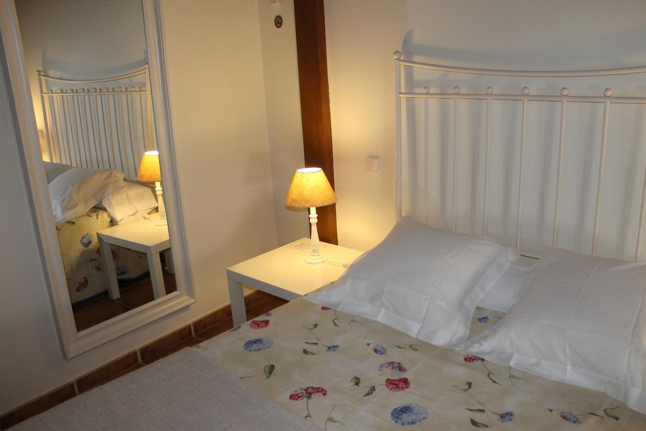 Rural Luna Y Rural Lunaposada Guest house Candeleda