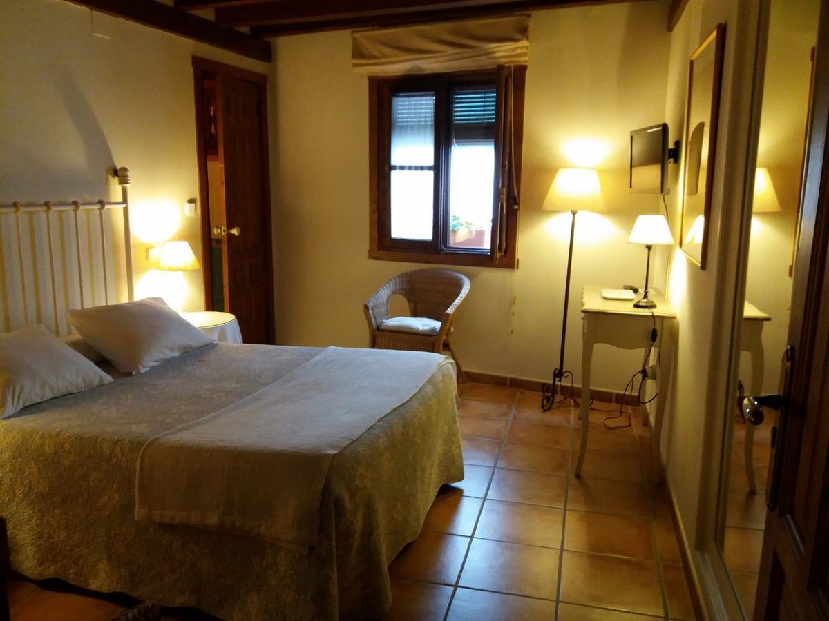 Guest house Rural Luna Y Rural Lunaposada Candeleda
